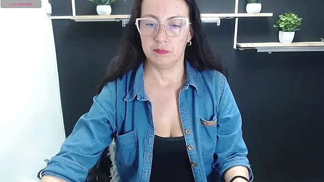 Chatroom XXX en direct de Lauryn_Jones
