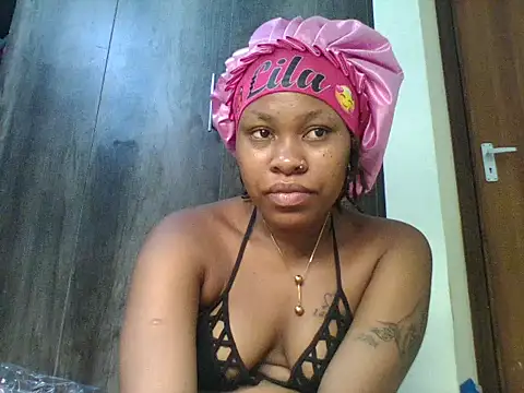Juicyy_afriq live XXX chat