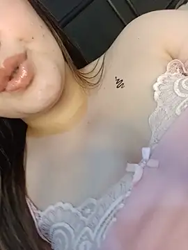 im_here- live XXX chat
