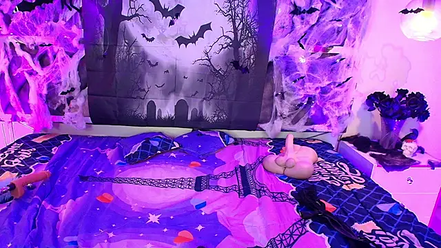 MysticMature live XXX chat