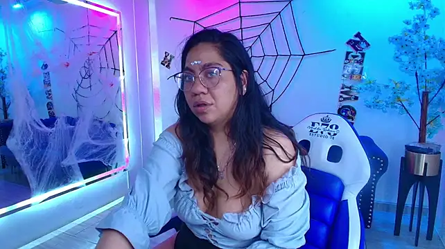 Chatroom XXX en direct de Silvana_lane