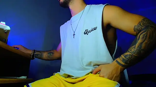 Chat +18 de XanderCage99 ao vivo