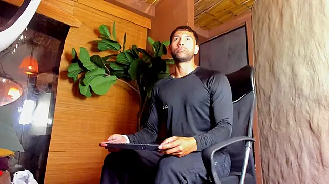 دردشة AronnCruz الجنسية المباشرة