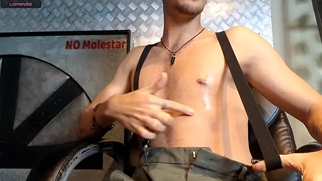 Jeey_Bee's Live XXX Chat