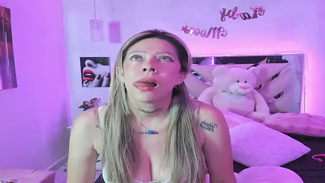 Karly_moon live XXX chat