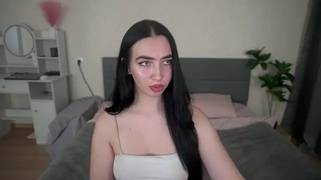 WildKittenX_'s Live XXX Chat