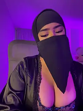 Yasmin_cute Adlı Modelin Canlı XXX Sohbeti