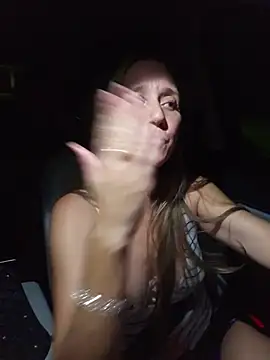 SkyelarSomer's Live XXX Chat
