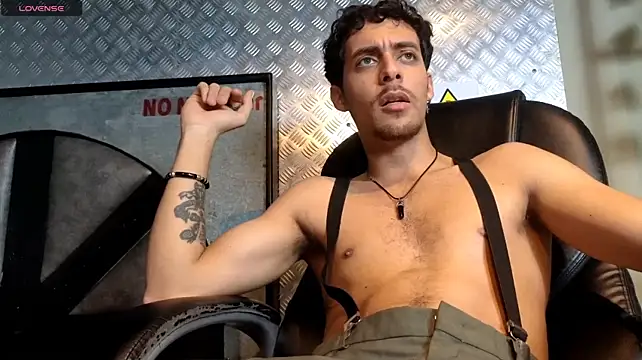 Chatroom XXX en direct de Jeey_Bee