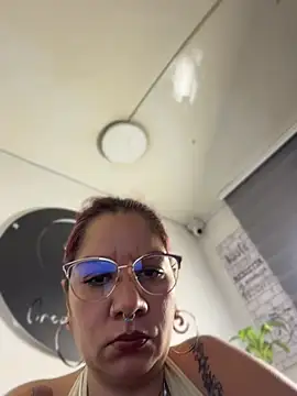 Chatroom XXX en direct de JulianaDiiaz