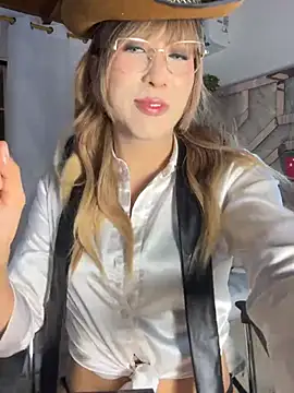 Онлайн чат XXX conny_latina