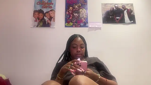 ChocolateCakeQueen's Live XXX Chat