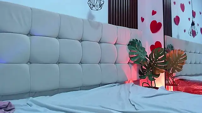 Chatroom XXX en direct de Diamond_rose_as