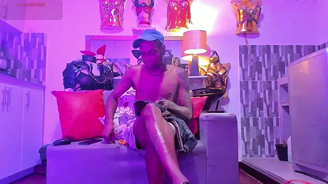 corwindallas24cm live XXX chat