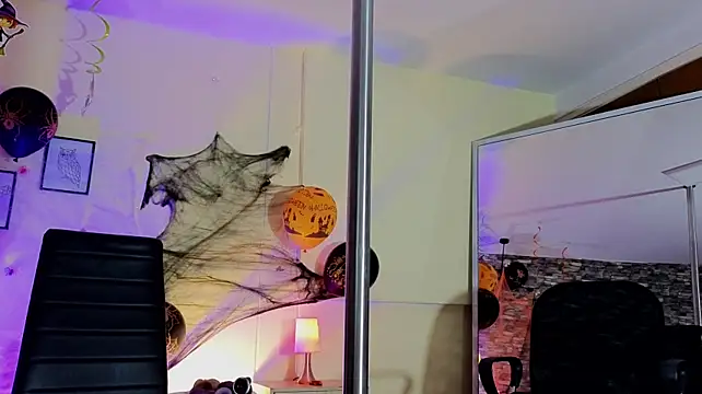 XXX chat uživo modela TokyoSky