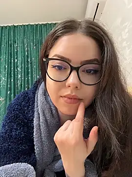 Chatroom XXX en direct de KaylaLewyss