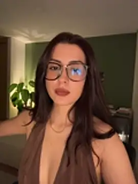 دردشة EmaSaenz الجنسية المباشرة