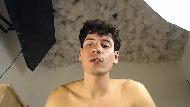andrestorres20's Live XXX Chat