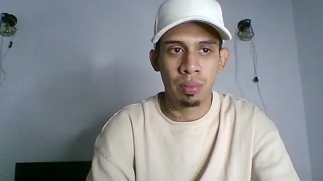 Chatroom XXX en direct de Ryan_Skyline_