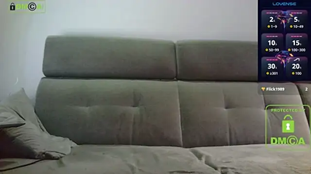 Lycraboybig live XXX chat