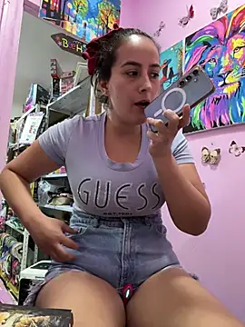 Chatroom XXX en direct de Rousse92