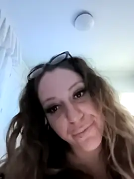 Chatroom XXX en direct de calentitaruby94
