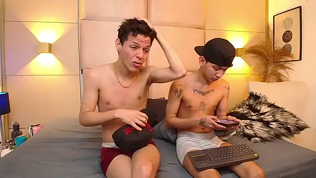 Marcus_and_Tony Adlı Modelin Canlı XXX Sohbeti