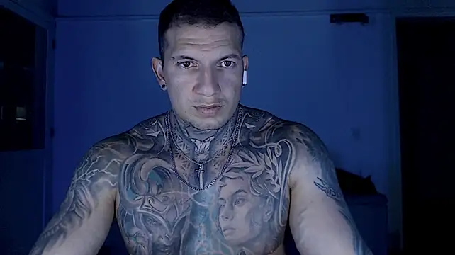 Chat +18 de Shane_Clay ao vivo