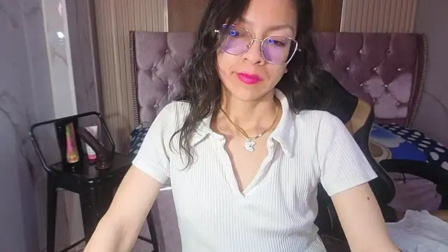 Sandra98_b Adlı Modelin Canlı XXX Sohbeti