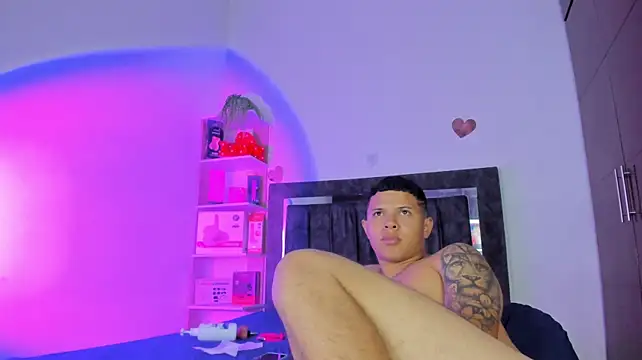 StevenSmith18 Live XXX-Chat