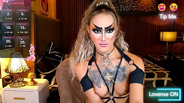 Živý XXX chat HorseCockDivine