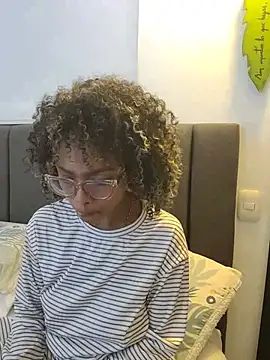 BiiancaEstradaa XXX чат на живо
