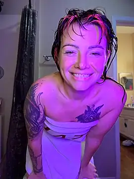 Chatroom XXX en direct de MarlaFknSinger