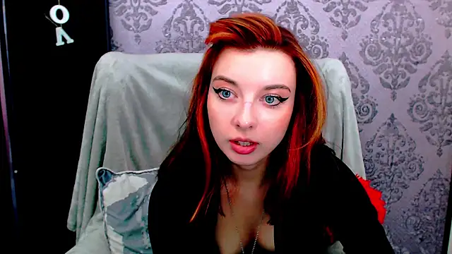 DominantLuna Chat XXX in diretta