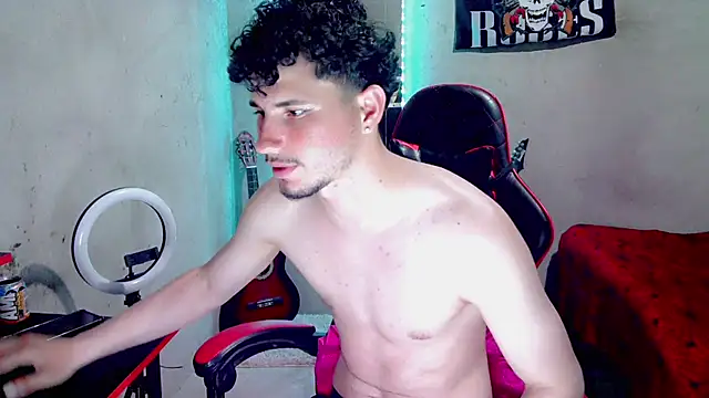 Atom_Hot live XXX chat