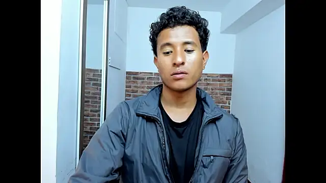 WIZARD-ALESSANDRO – Naživo XXX chat