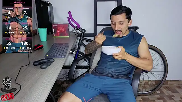 Онлайн чат XXX Marck_Muscle