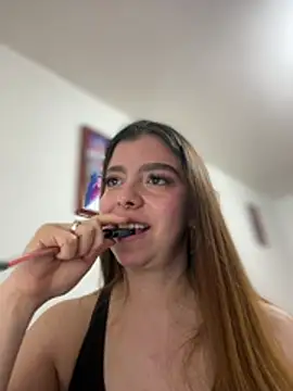 Cloew_Marz 라이브 XXX 채팅