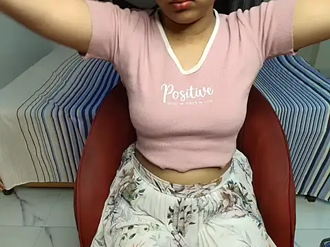 Hot-kavya live XXX chat