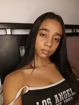 Zoe_Sweett18 live XXX chat