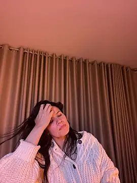 Aliinak live XXX chat