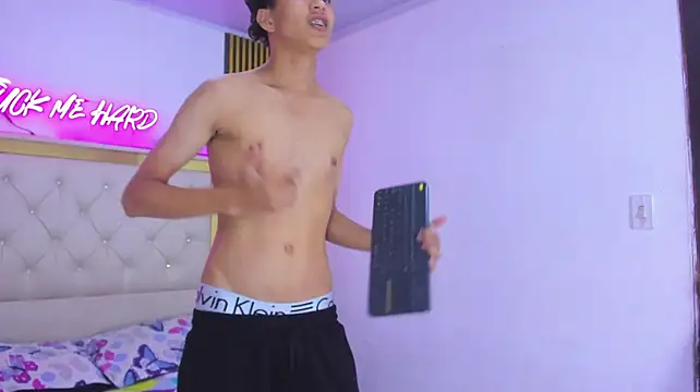 XXX chat uživo modela JustinSecret