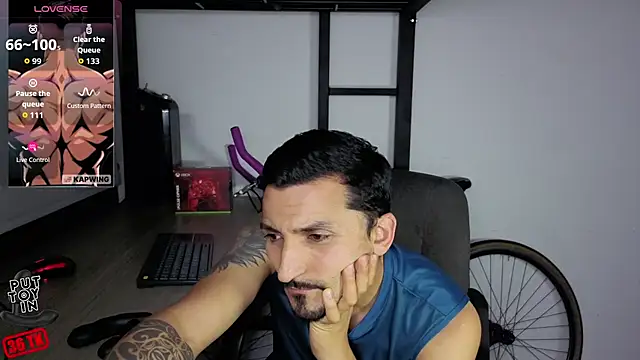 XXX chat uživo modela Marck_Muscle