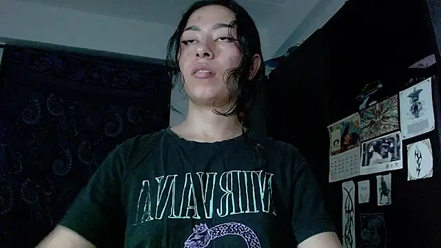 Chat +18 de Maam_Ine ao vivo
