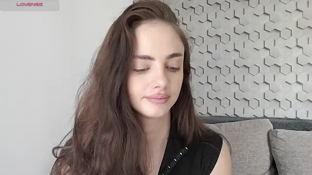 AliciaMellow Adlı Modelin Canlı XXX Sohbeti