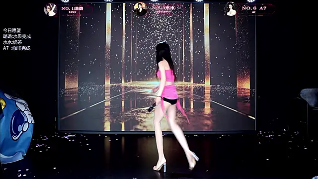 TF-001n Live XXX chat