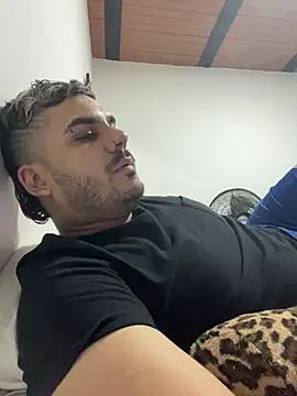 Kevin_Spenser Live XXX-chat