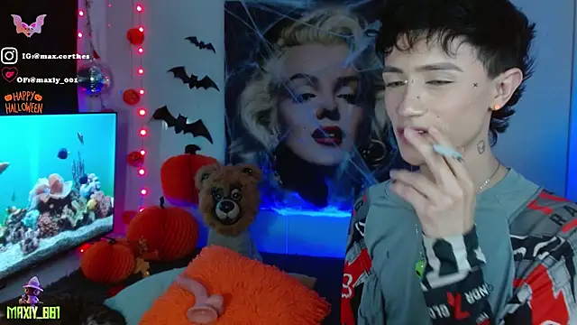 צ'אט XXX בשידור חי של maxiy_001