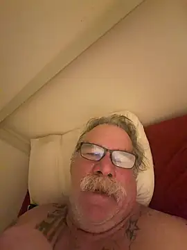 Caesar_Baxter Live XXX-Chat