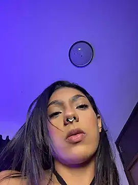 Caro_oaks' Live XXX Chat